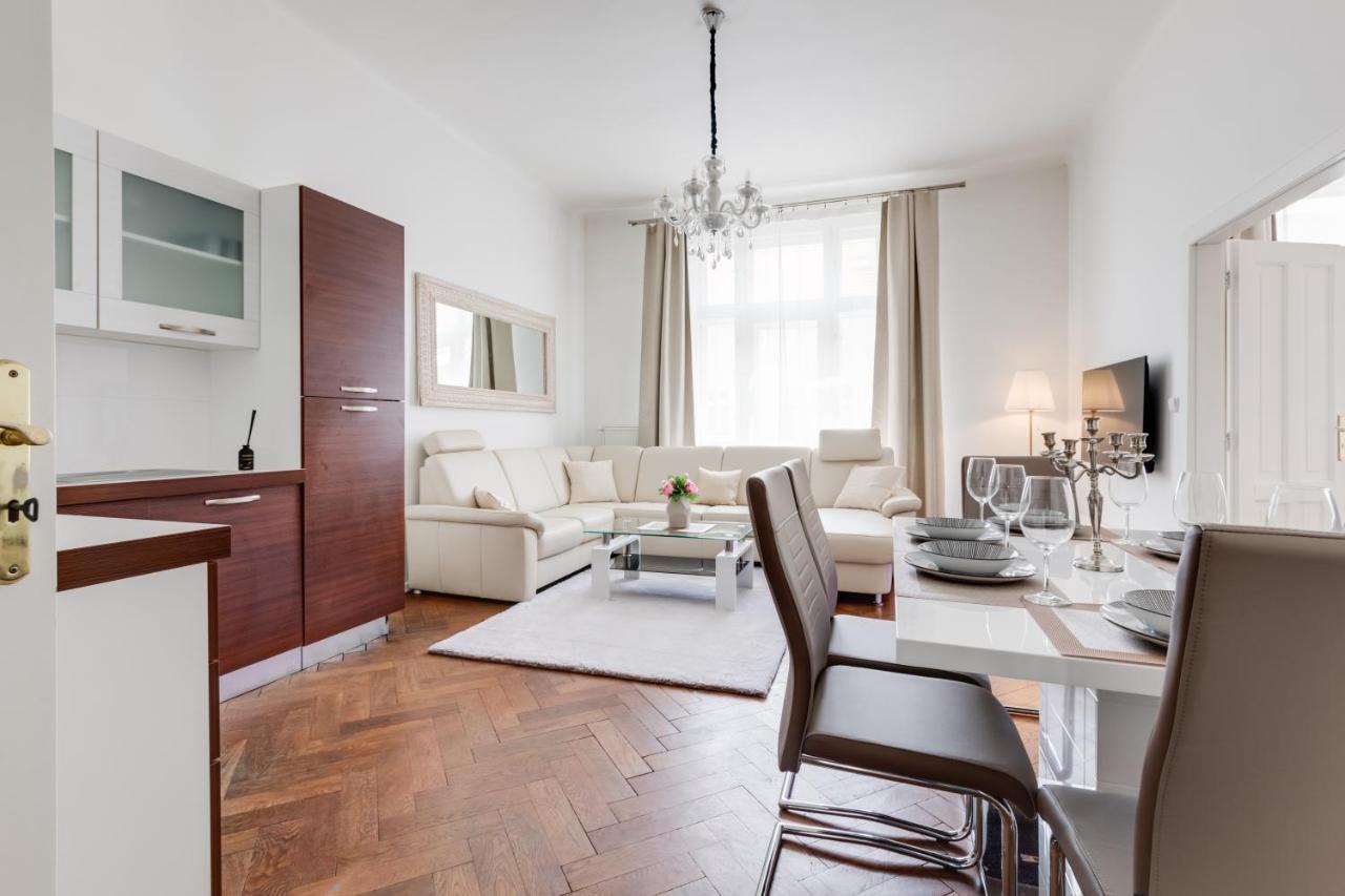 Luxury Riverside Apartments In The Center Of Prague Luaran gambar