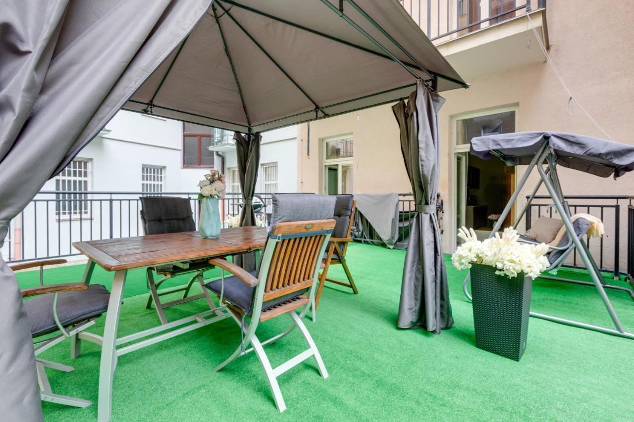 Luxury Riverside Apartments In The Center Of Prague Luaran gambar