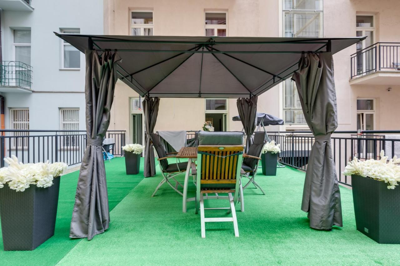 Luxury Riverside Apartments In The Center Of Prague Luaran gambar