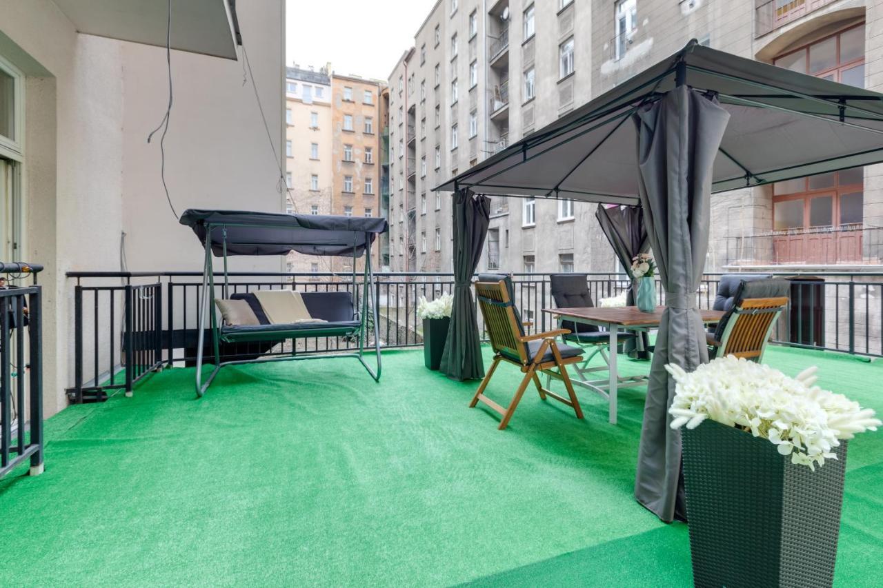 Luxury Riverside Apartments In The Center Of Prague Luaran gambar