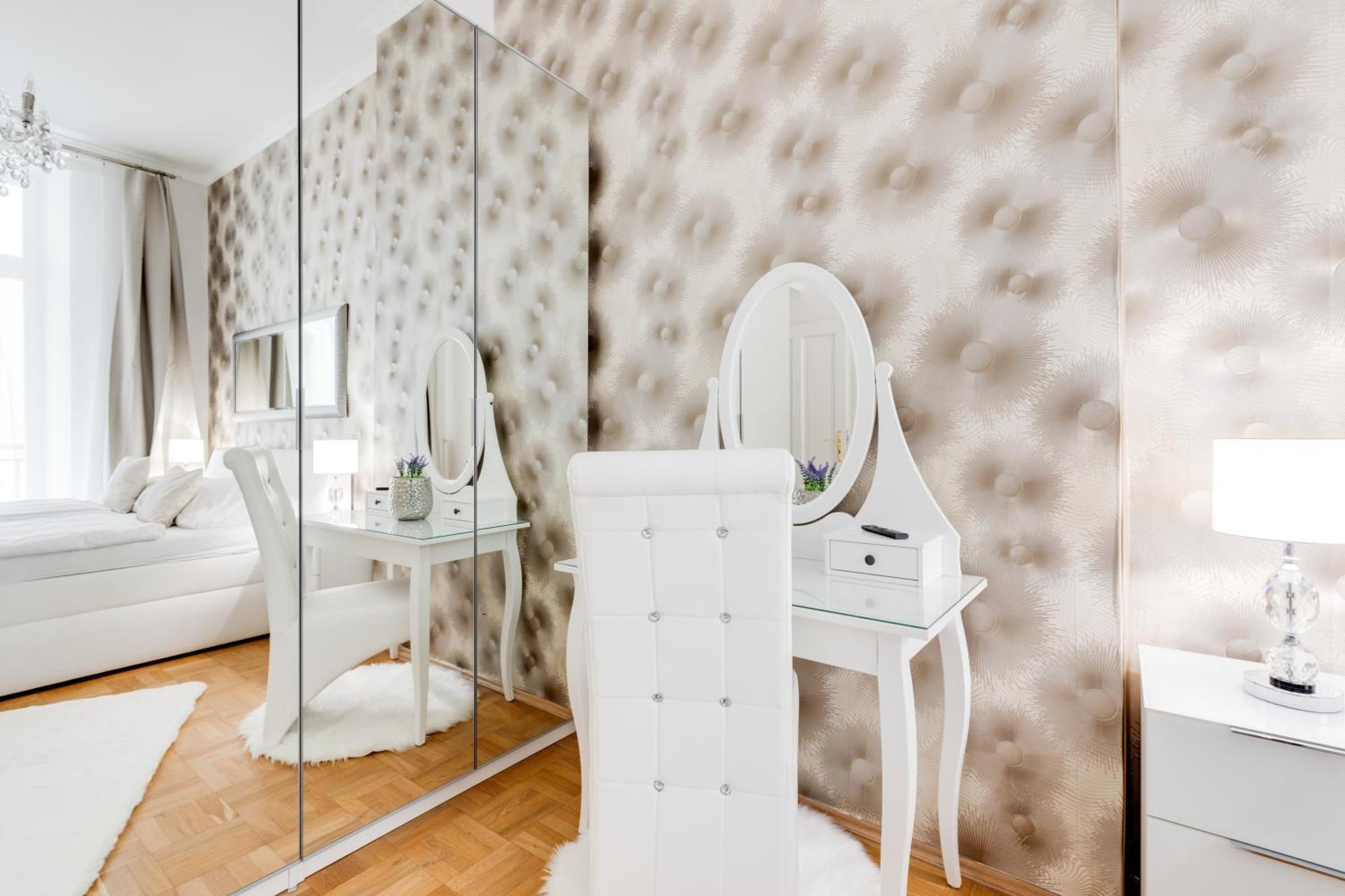 Luxury Riverside Apartments In The Center Of Prague Luaran gambar
